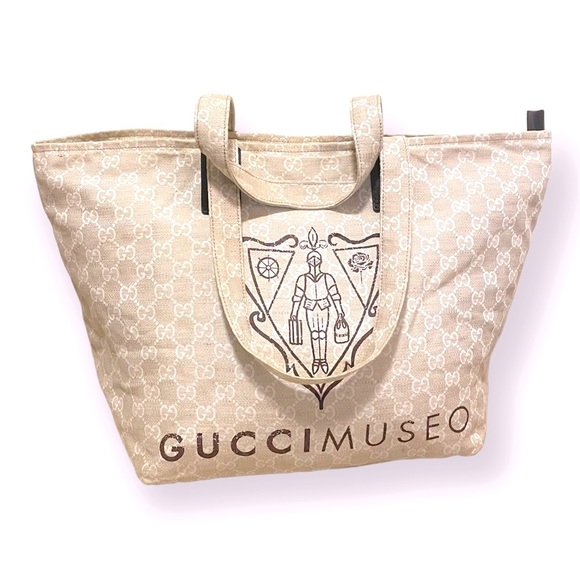GUCCI GG Canvas Museo Tote